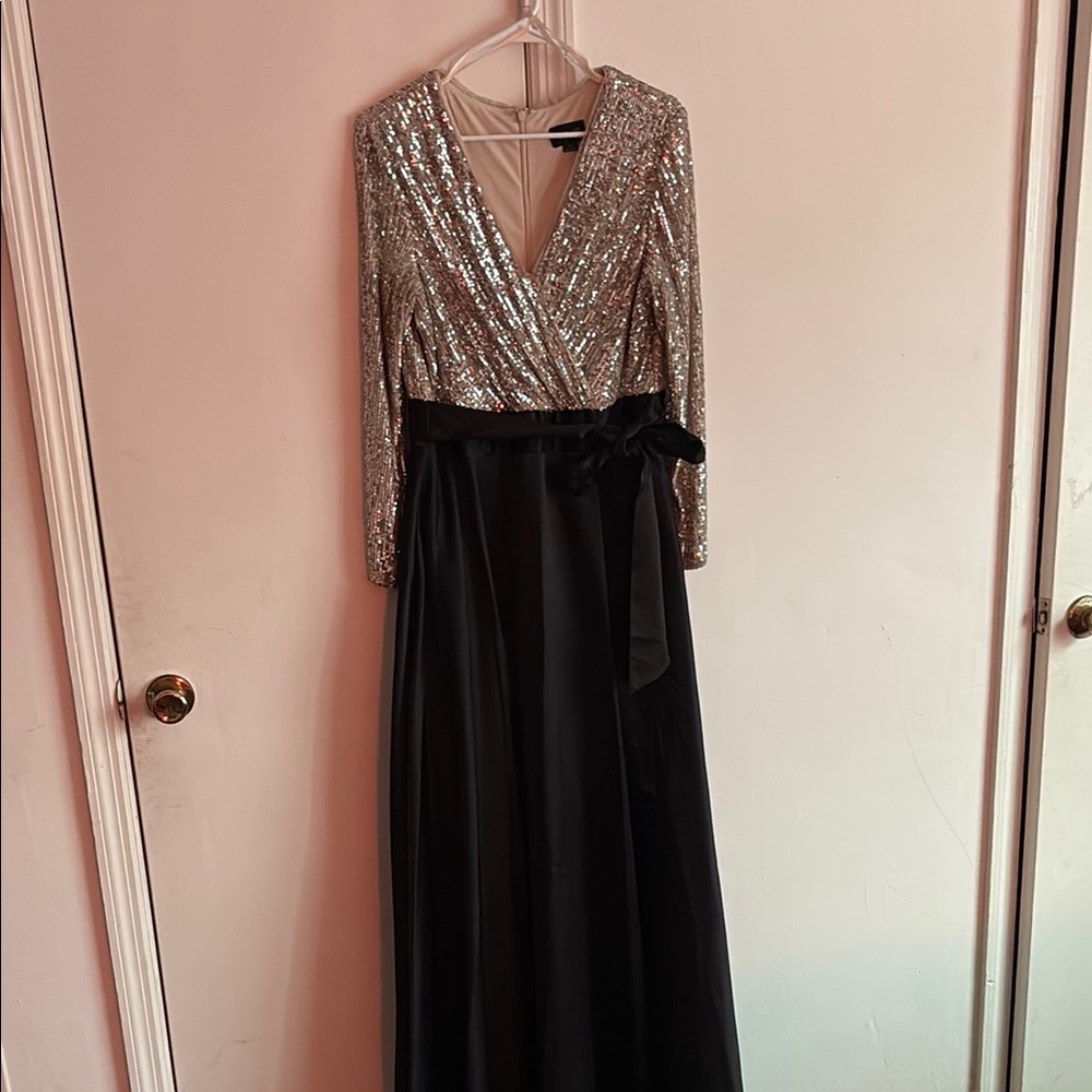 Elegant Black and Silver Sequin Dress
